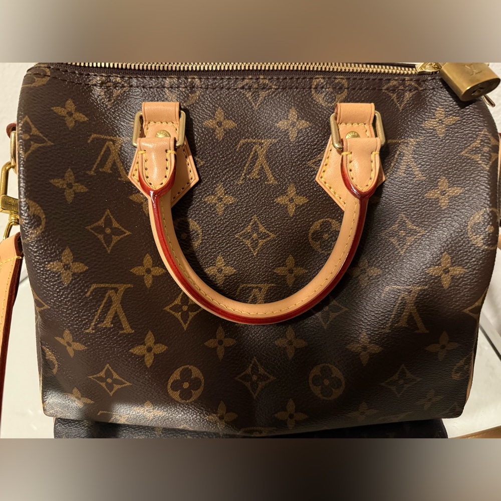 Authentic Louis Vuitton Speedy Bandouliere 25